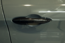 Load image into Gallery viewer, CARBON FIBER DOOR HANDLE COVERS (ALFA ROMEO GIULIA/STELVIO 2.0L & 2.9L QV)