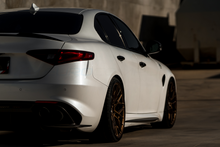 Load image into Gallery viewer, VARIANT &quot;RADON&quot; COLD-FORGED WHEELS (ALFA ROMEO GIULIA / STELVIO)