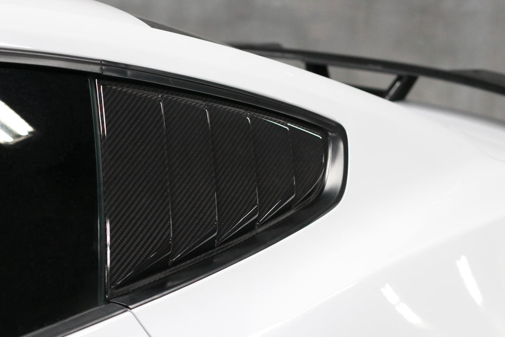 CARBON FIBER REAR SIDE WINDOW VENT LOUVERS (FORD MUSTANG ECOBOOST & GT 2018-2023)